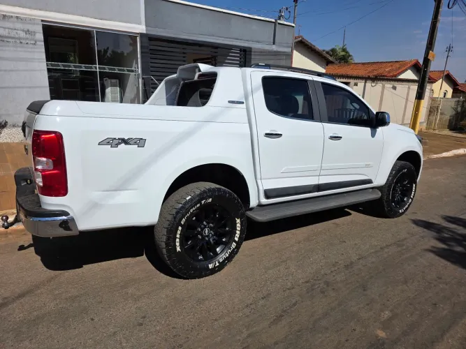 Chevrolet S10 P-up H.country 2.8 4X4 CD Dies.aut. 2017