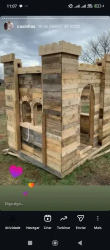 Castelo casinha infantil de palete