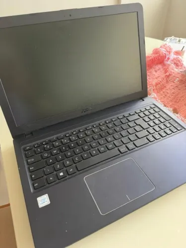 Vendo 2 notebooks ASUS Intel Core i5 - R$ 2.000 cada ou R$ 3.500 os dois