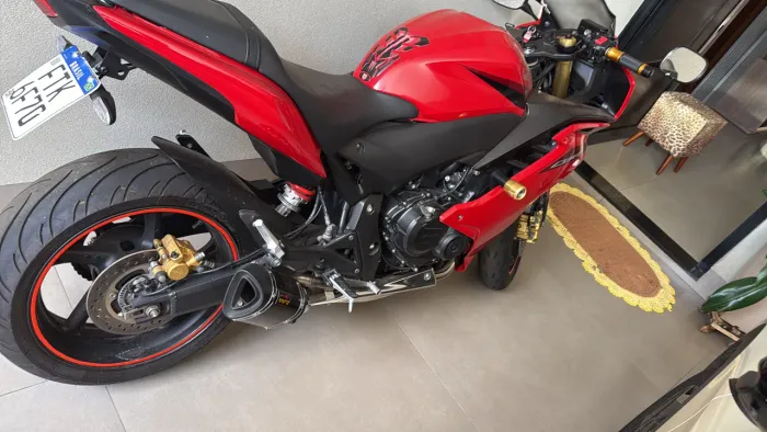 CBR 600F com 9.700km