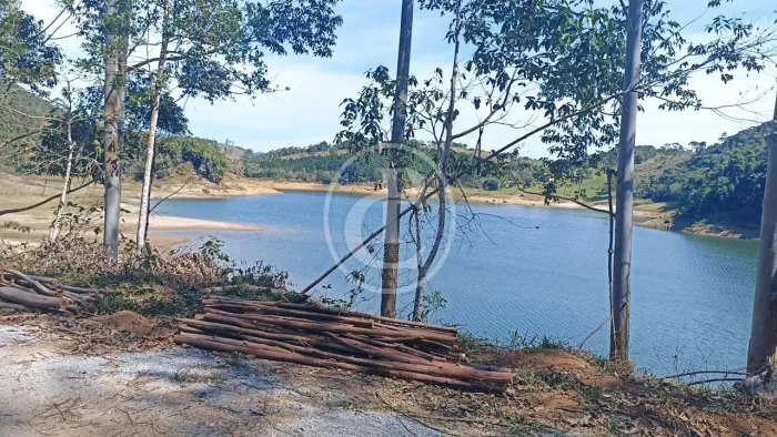 Fazenda 40 Alqueires Pé na Água em Paraibuna-SP