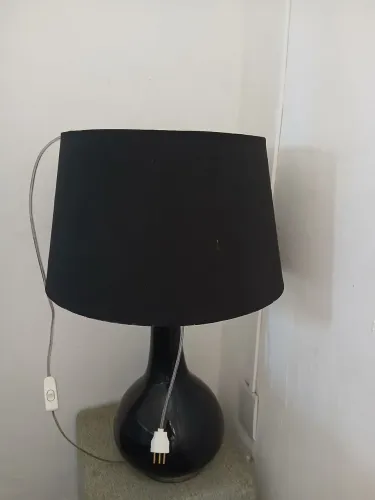 Abajur preto altura 72 cm