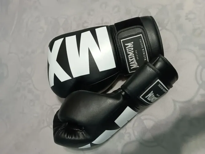Luva de boxe Maximum 16 oz 