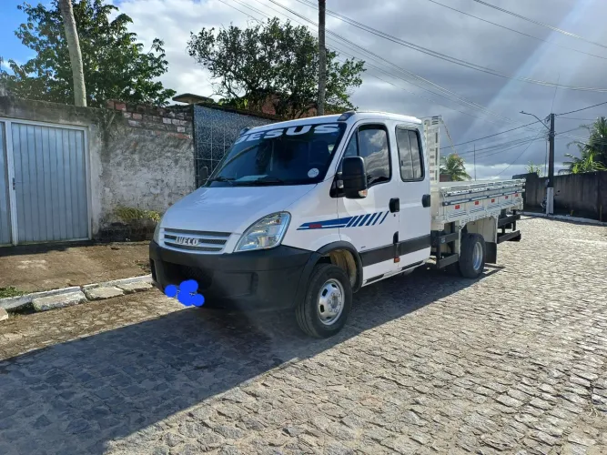 Caminhão iveco doily 55c16 cabinada 