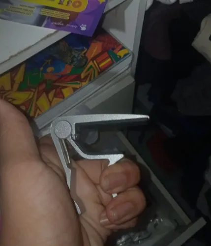 CAPOTRASTE PARA VIOLÃO