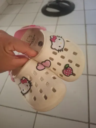 Crocs hello kitty