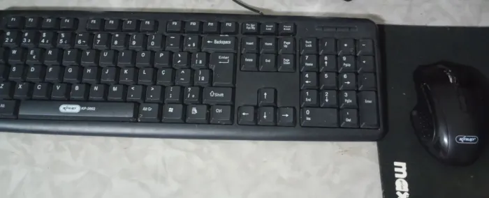 Teclado e mouse sem fio