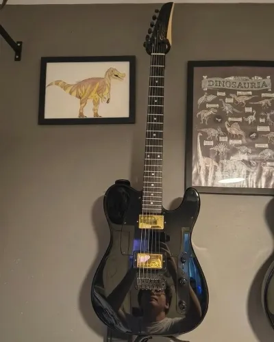Guitarra Seizi Katana Kabuto com captadores Fleor Alnico 5