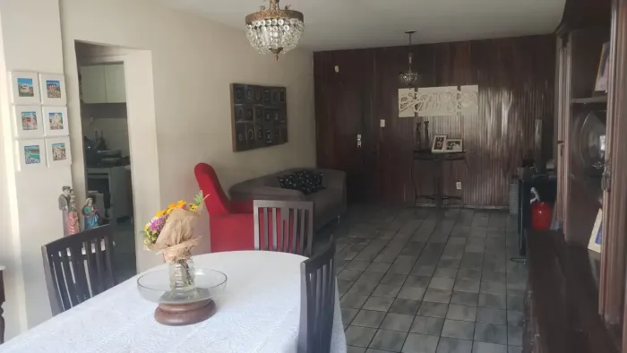 Apartamento no Espinheiro: 136m2, 3Quartos, Dep.completa, Nascente,Ventilado,Churrasqueira
