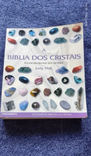 A Bíblia dos Cristais - Guia Completo Sobre Cristais | Livro em Ótimo Estado