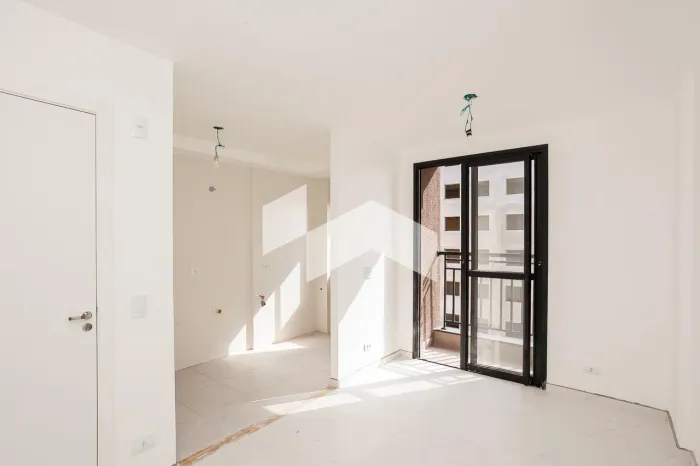 Apartamento com 46.75 m², 2 quartos sendo 1 suíte para alugar no bairro Prado Velho.