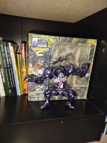 Boneco Venom REVOLTECH Bootleg 