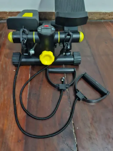 Mini Stepper simulador de caminhada com monitor LCD multifuncional, regulador e elásticos 