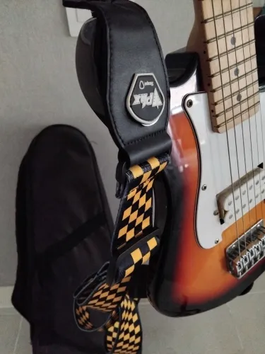 GUITARRA INFANTIL 