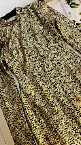 Vestido longo dourado