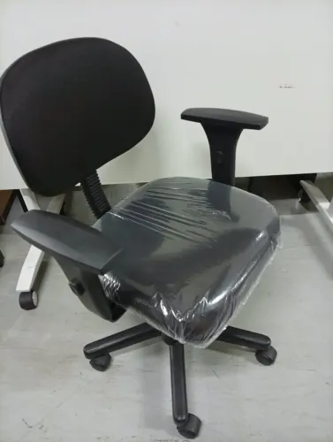 Cadeira Secretária Flexform com Encosto Fixo Para Escritório