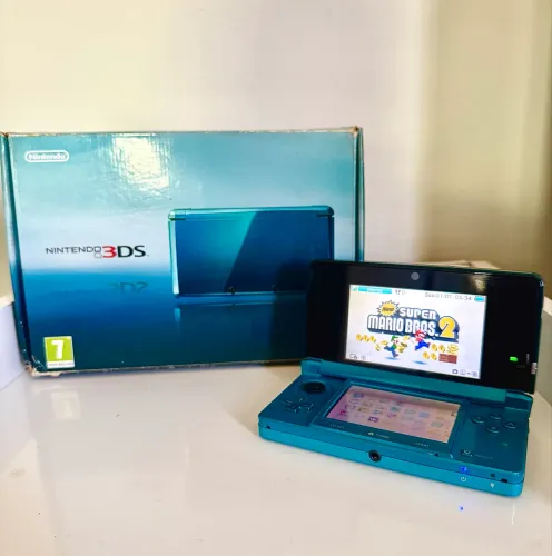 RARO! Nintendo 3DS Aqua Blue Desbloqueado (Na Caixa) + SD 64GB + R4 + Vários Jogos!
