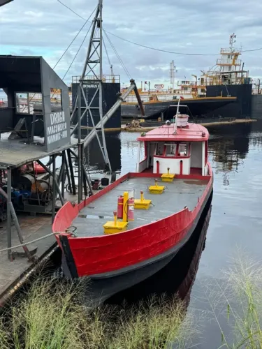 Barco Charuto petroleiro à venda