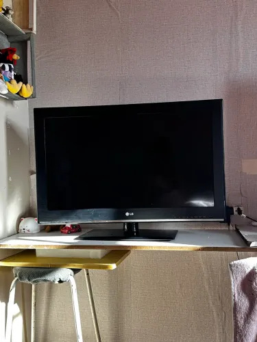 TV LG 32" Polegadas Funcionando Perfeitamente + Base