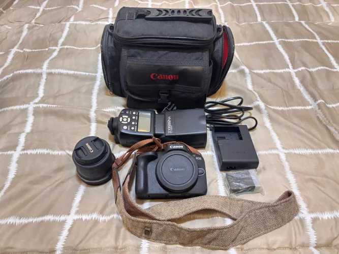 Canon R100 EOS + Flash Yongnou 565EX II