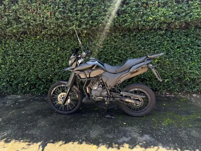 Yamaha Lander 2023 Preta