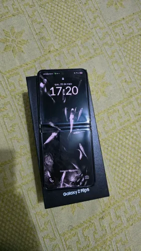 Galaxy Z Flip 5