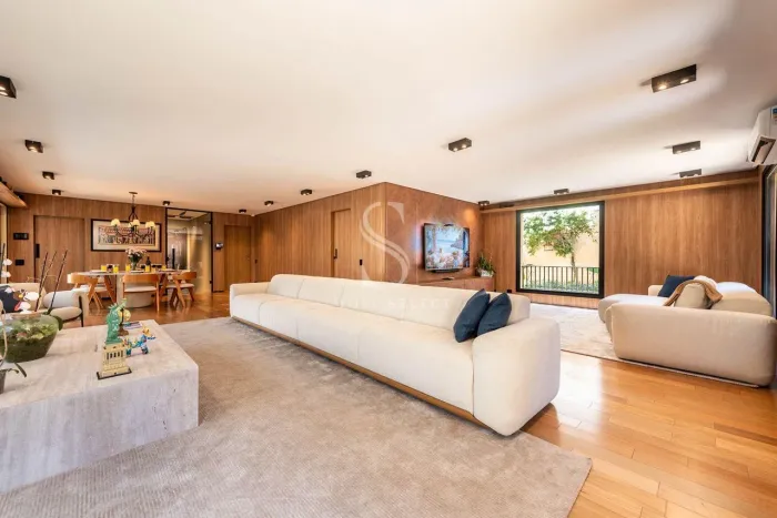 Casa à venda em Jardim Guedala com 330m², 3 dormitórios (3 suítes) e 4 vagas de garagem -