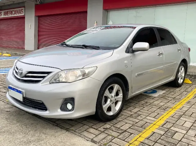Toyota Corolla GLI 1.8 Flex 16V Aut. 2013