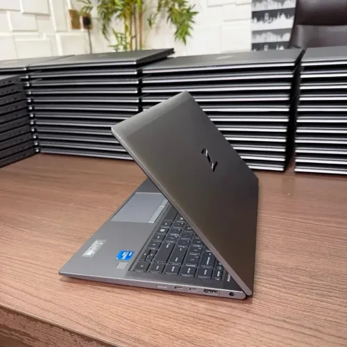 Note HP Zbook Firefly 14 G8 - Processador i5 - 11º Ge - 08 GB - NVME 256 GB - 14' Pol-