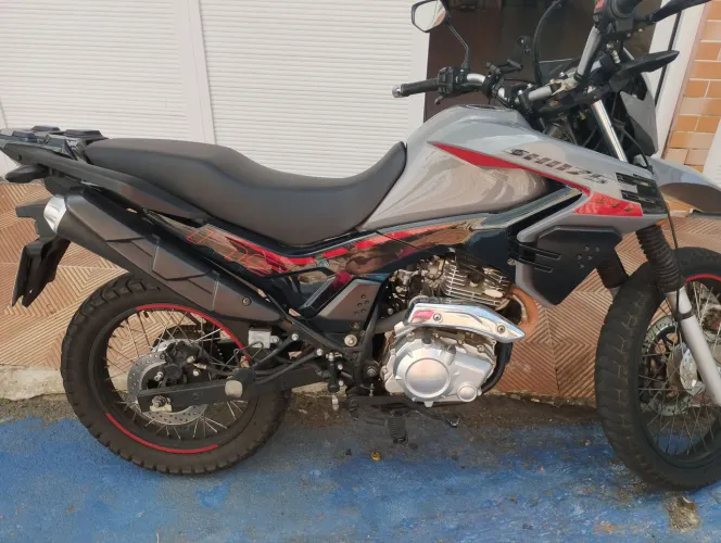 Moto Shineray efi 175
