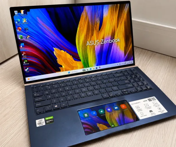 ASUS ZenBook 15 UX534FTC | i7 10ª | 16GB RAM | SSD 512GB | GTX 1650 4GB | ScreenPad