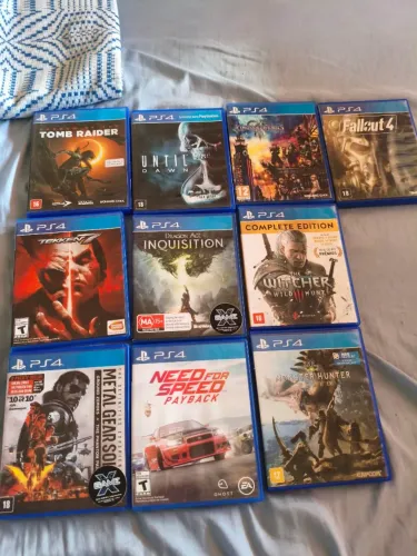 Troco ou vendo jogos de PS4 na imagem valores a combinar.