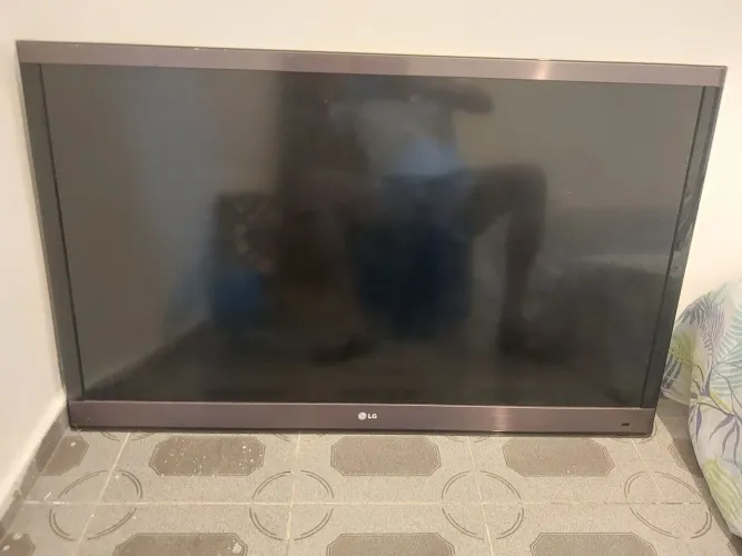 Tv LG 50pol.Funcionando e de repente nao quiz ligar. Nao tenho interesse em reparar
