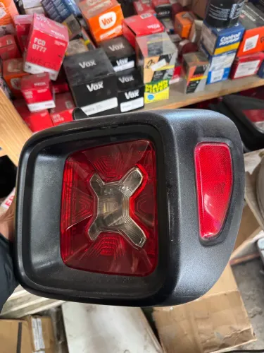 Lanterna Jeep Renegade 15-22 Original Usada Lado Direito