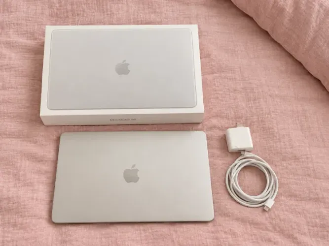 MacBook Neo 512GB - 1 Ano De Garantia Apple - Cor Prata - Pronta Entrega - Entrega Grátis