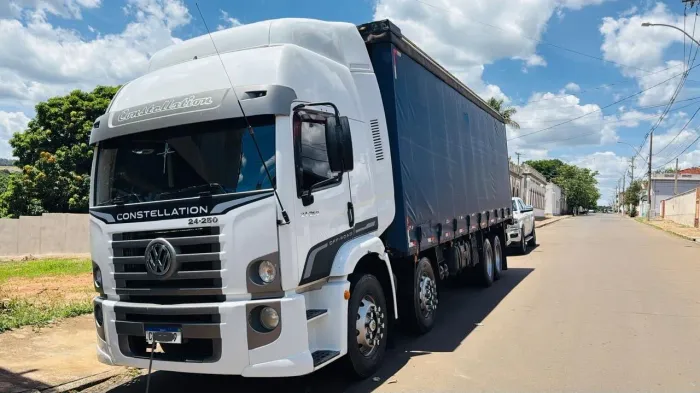 Caminhão bitruk