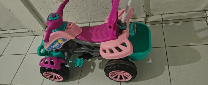 Quadriciclo Infantil Maral Lady Star com Pedal