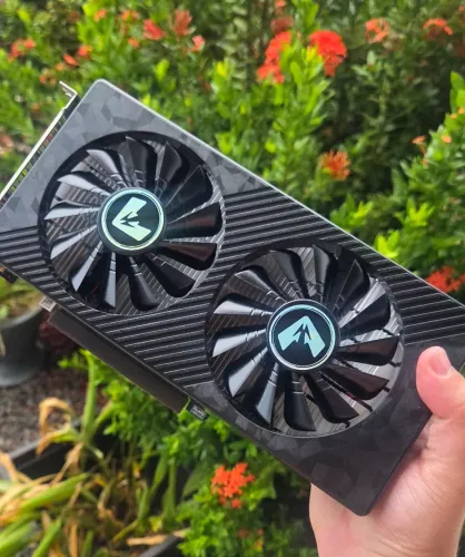Placa de video RX590 8GB (Lacrada, mais forte que a RX580 chinesa)