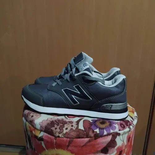 Tênis New Balance Tam. 40