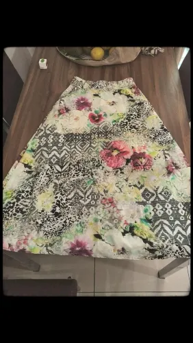 Lote de vestidos e saias / tamanho P