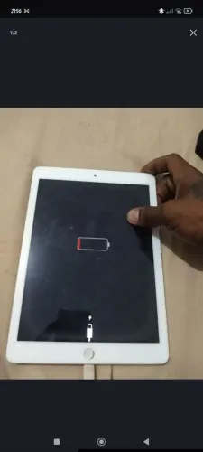iPad A1474 com defeito na tela desbloqueado e ligando 