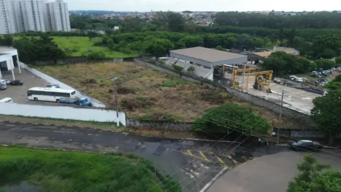 Terreno de 3.855 m² em Sumaré, próximo à Rodovia Dom Pedro I