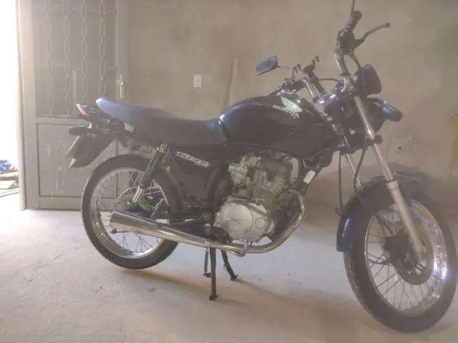 Titan 150