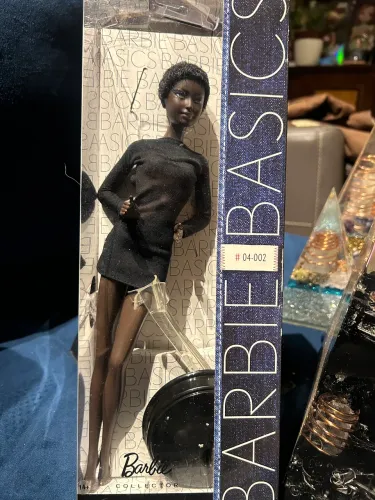Barbie Basics Coleção 001 Modelo 04