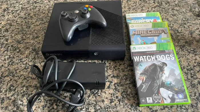 Xbox 360 Slim - LEIA A DESCRIÇÃO!