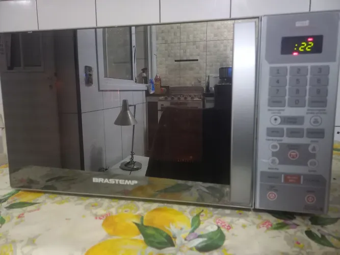 Micro-ondas Brastemp espelhado 30l 220w