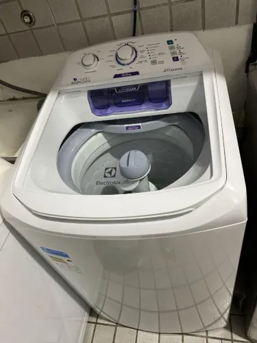 Máquina de Lavar Electrolux 10,5 kg - Pouquíssimo Uso