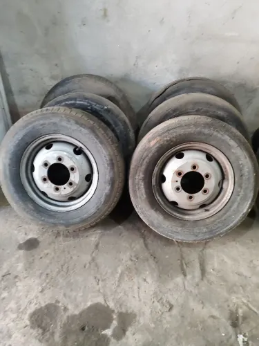 Rodas de Iveco daily 35s14 aro 16 e roda MB 710 ,709 , 608 