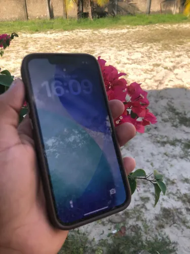 iPhone 13 pegando tudo