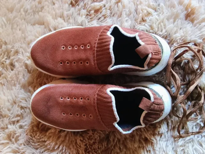 Tênis feminino